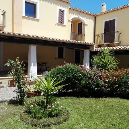 Casa Il Cortile Fiorito Appartement Tortolì Buitenkant foto