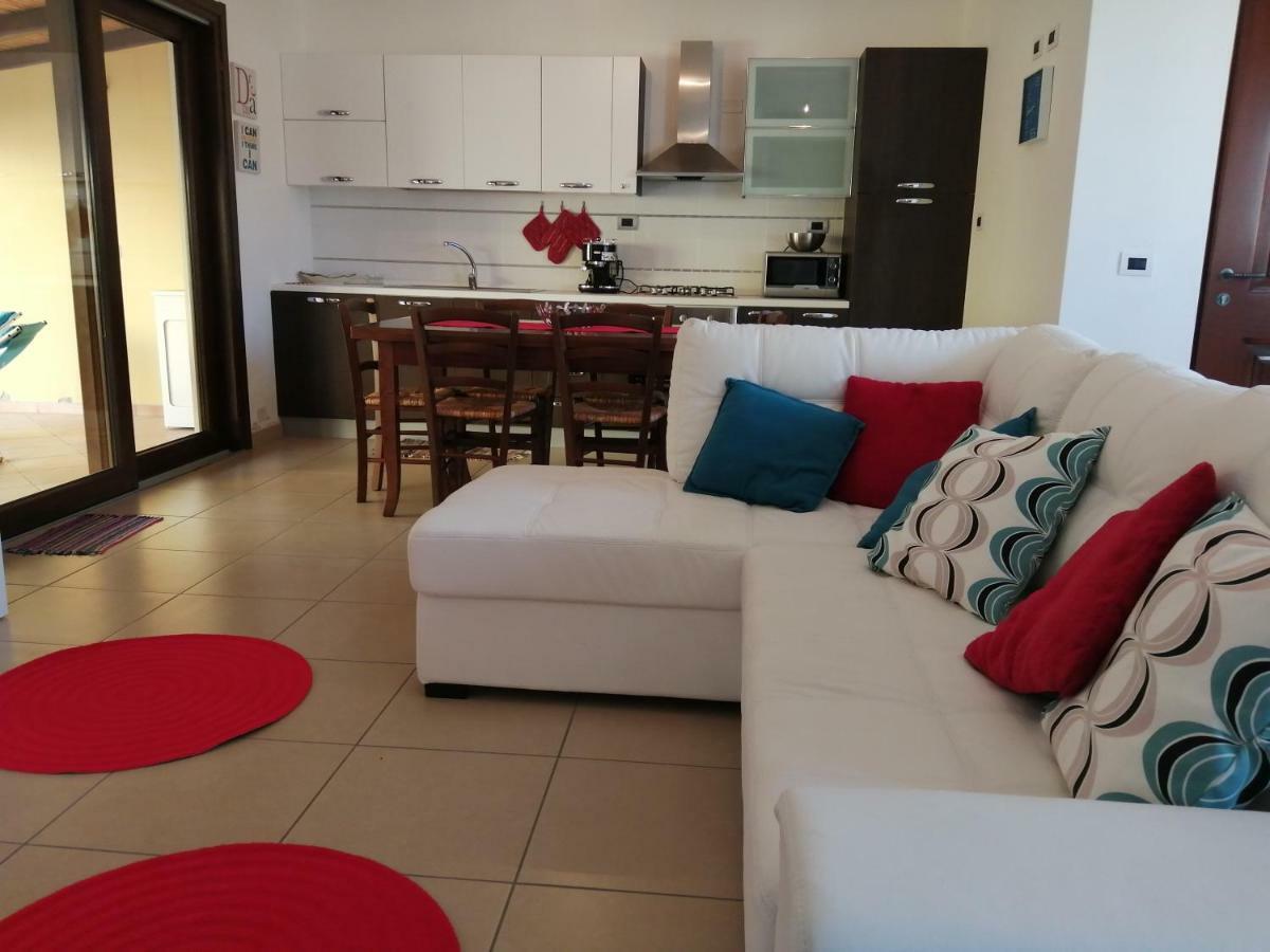 Casa Il Cortile Fiorito Appartement Tortolì Buitenkant foto